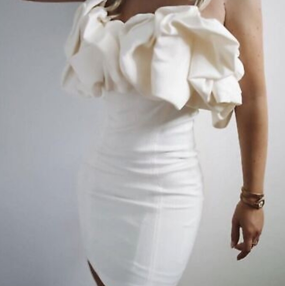 NWT Zara Voluminous Satin Effect Dress, Size L - Picture 10 of 15